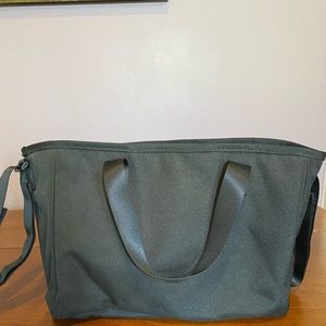 Vera Bradley Everything Organizer NWT